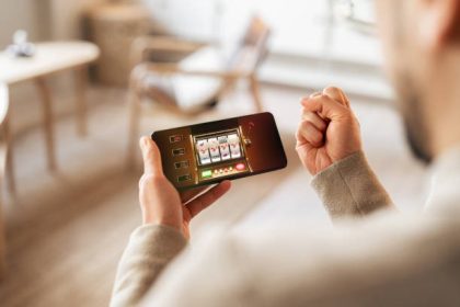 Essential Tips for Reviewing online casino in kuwait Before Signing Up